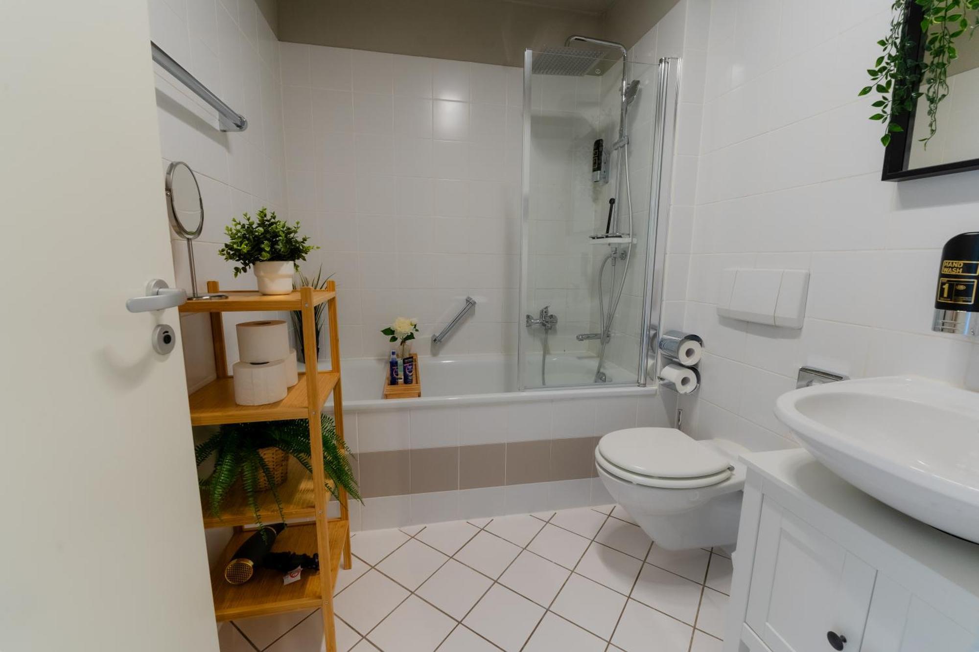 Deluxe Apartment I Klimaanlage I Tiefgarage I Balkon I Wlan マクデブルク エクステリア 写真